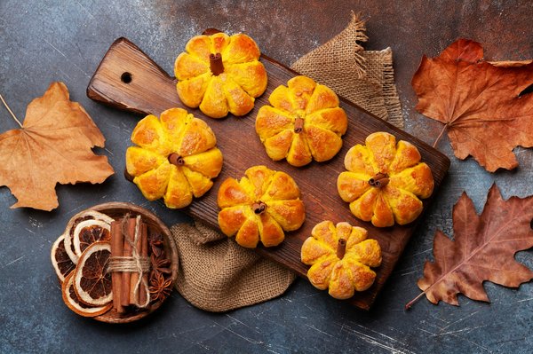 Quels sont les ingrédients pour des muffins au potiron et épices d'automne ?